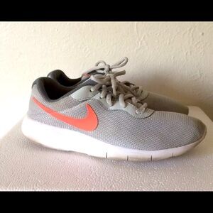 Nike Tanjun Big Kids 818384-002 Pure Platinum Lava Glow Athletic Shoes Size 6.5Y